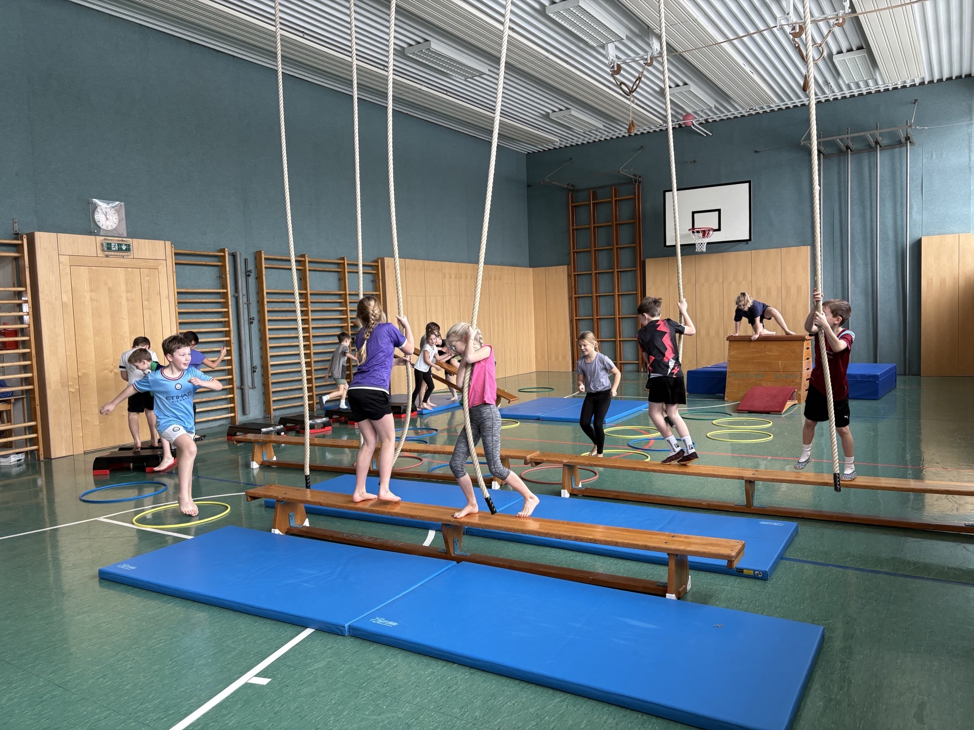 Bewegungslandschaften im Turnsaal
